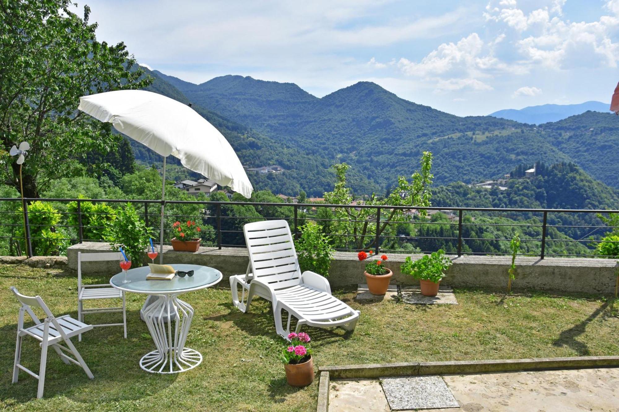 Villa Casa Busso Esino Lario Exterior foto